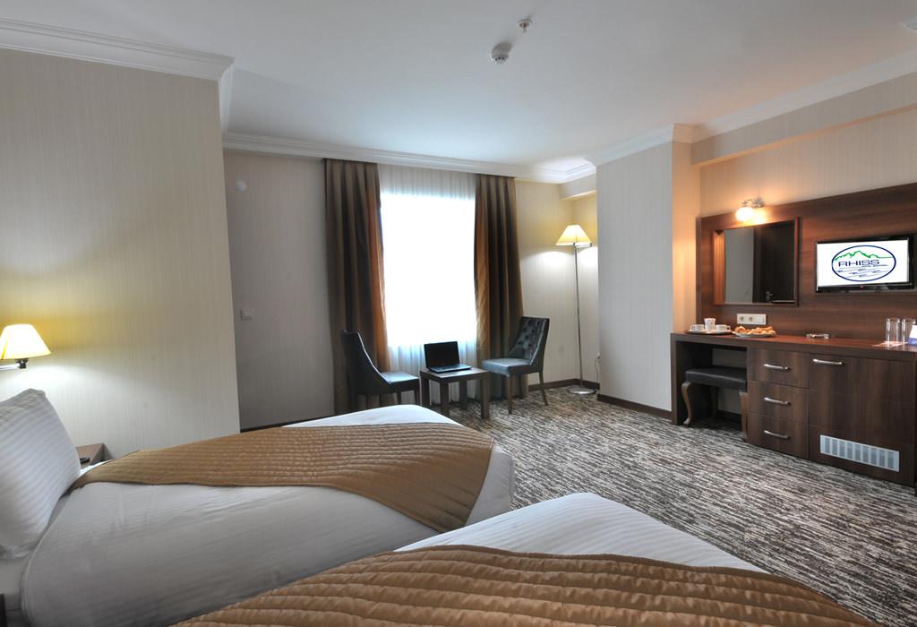 Rhiss Hotel Bostanci Istanbul Ngoại thất bức ảnh
