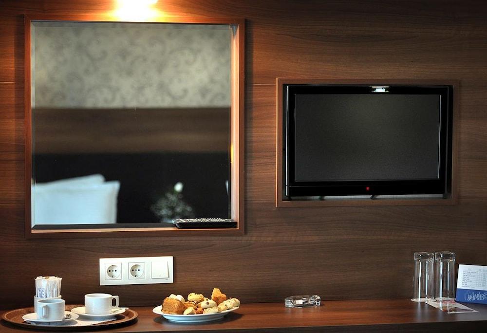 Rhiss Hotel Bostanci Istanbul Ngoại thất bức ảnh