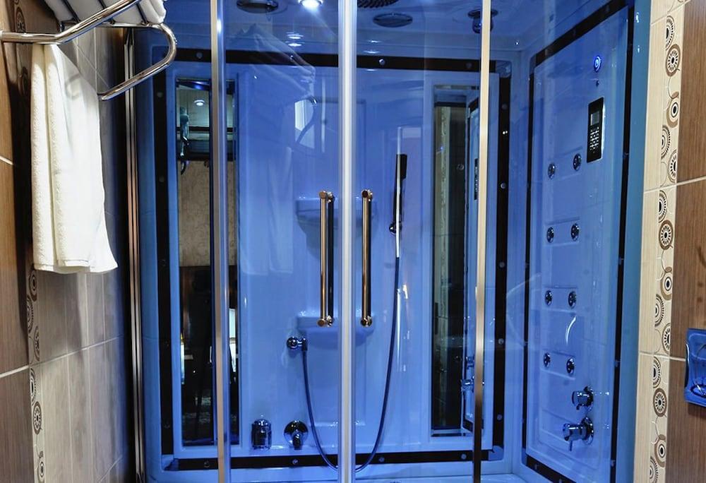 Rhiss Hotel Bostanci Istanbul Ngoại thất bức ảnh
