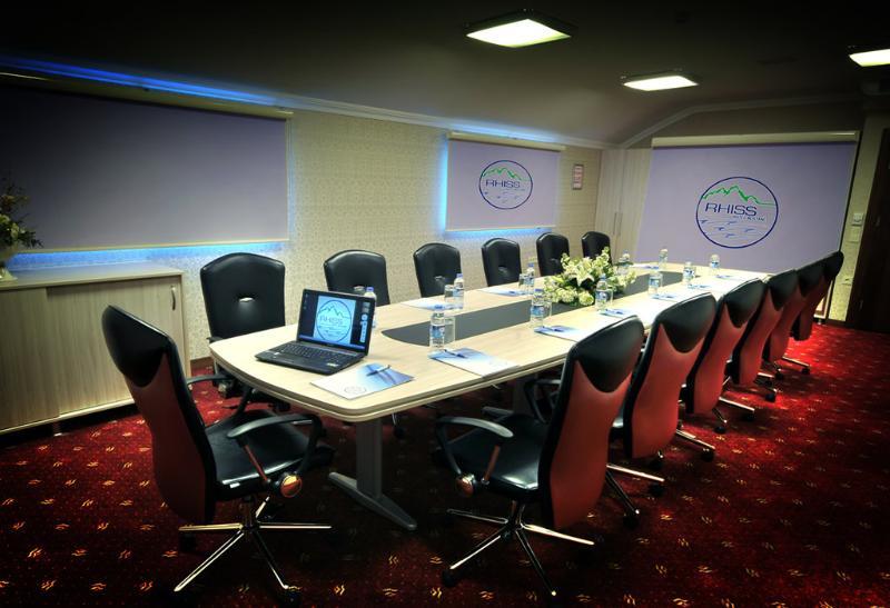 Rhiss Hotel Bostanci Istanbul Ngoại thất bức ảnh