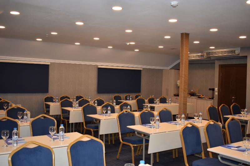 Rhiss Hotel Bostanci Istanbul Ngoại thất bức ảnh